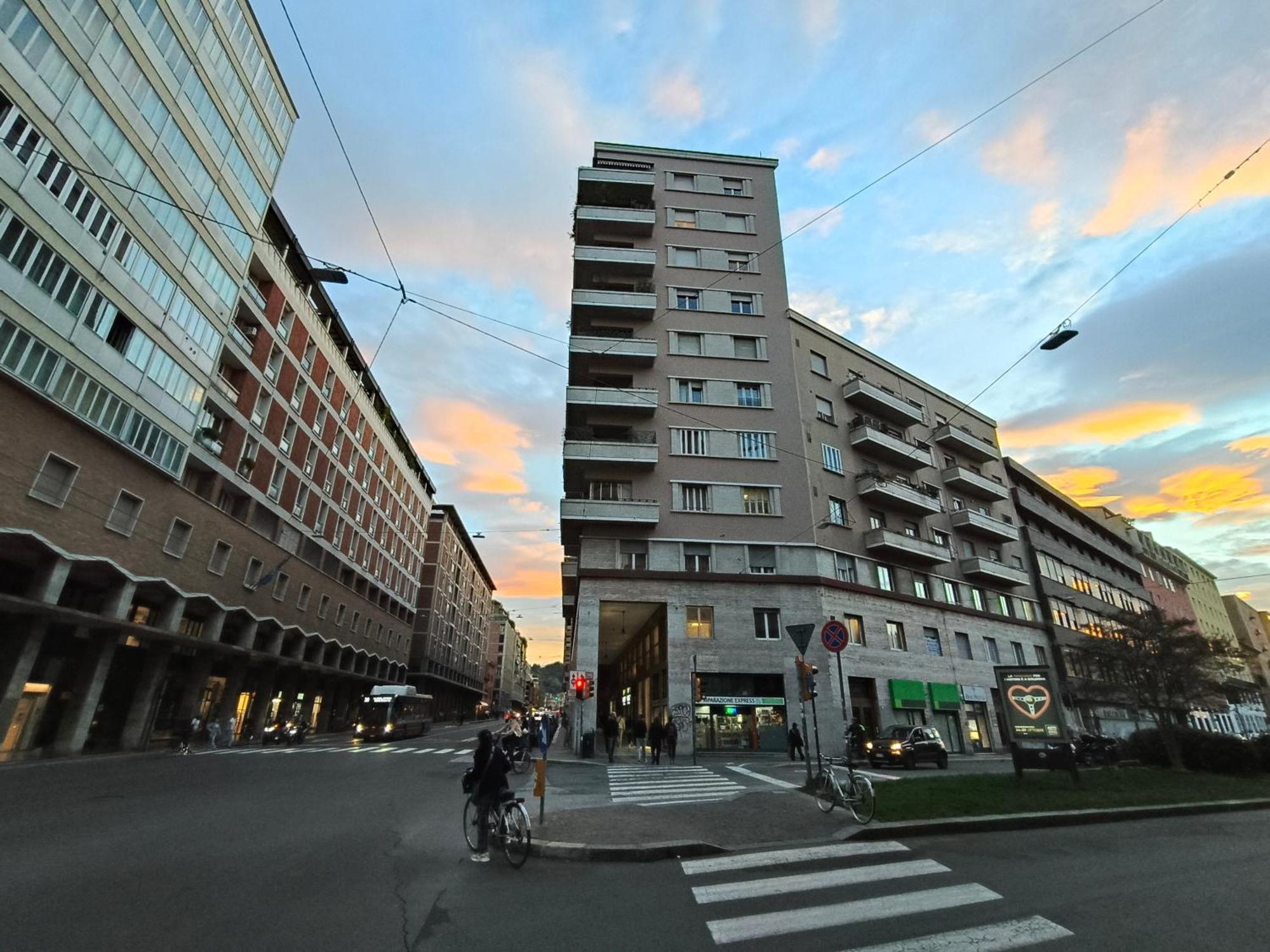 Fluere - Via Riva Reno — Foto 2